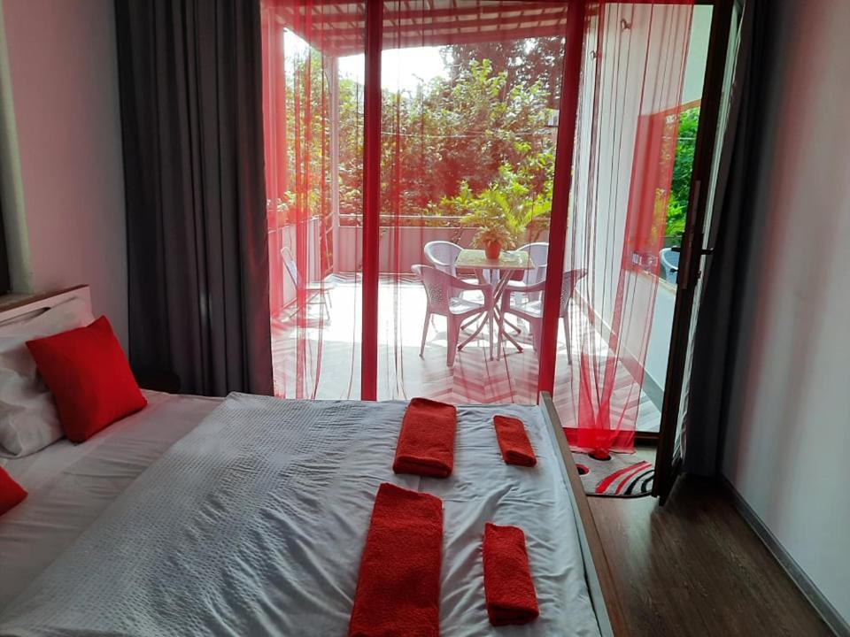 Hotel A Rioni à Koutaïssi Extérieur photo